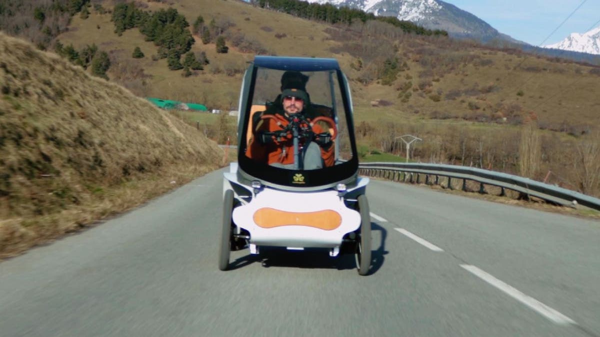 Four -wheeled electric vehicle.