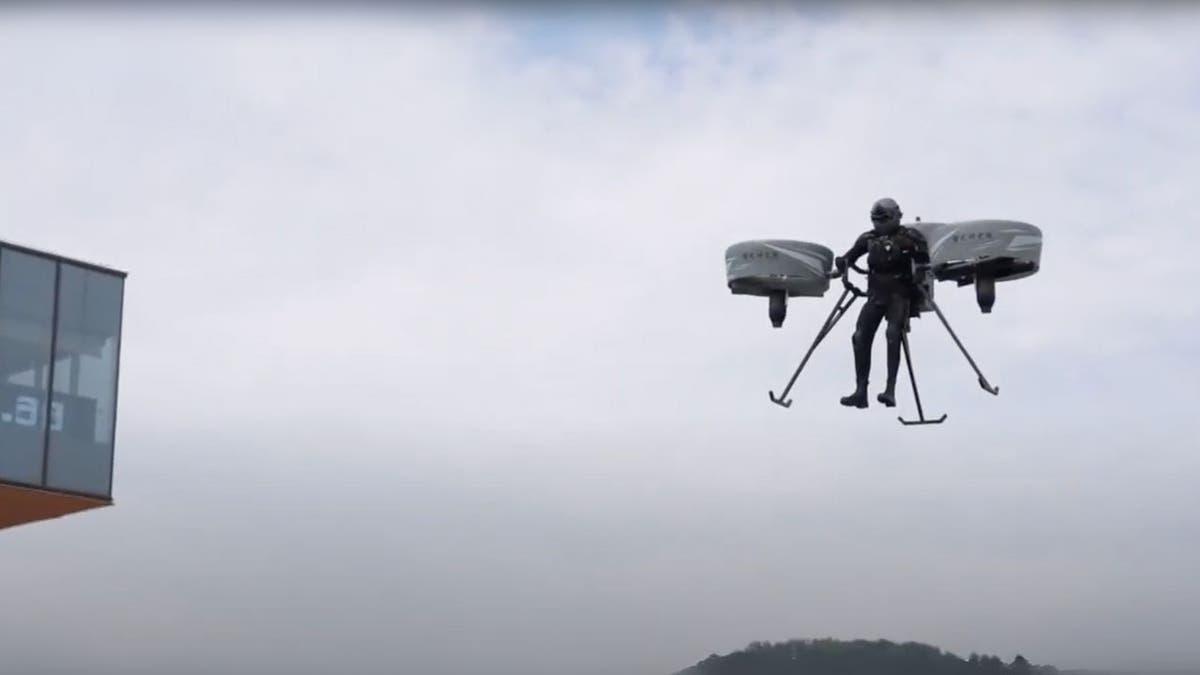 The Jetpack Chinese Jet that can be brought a first historical flight