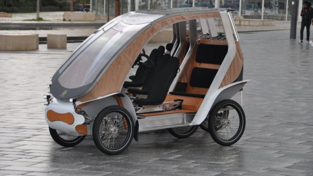 A new type of walk that combines the best of bicycles and cars