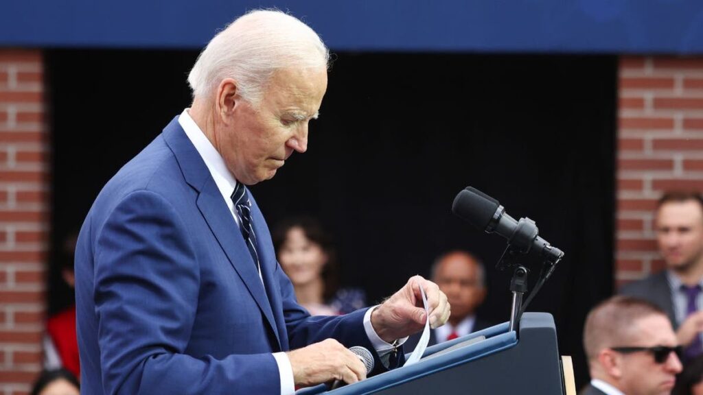 Biden Decline was so bad that he was lost in the White House closet, according to the senator.