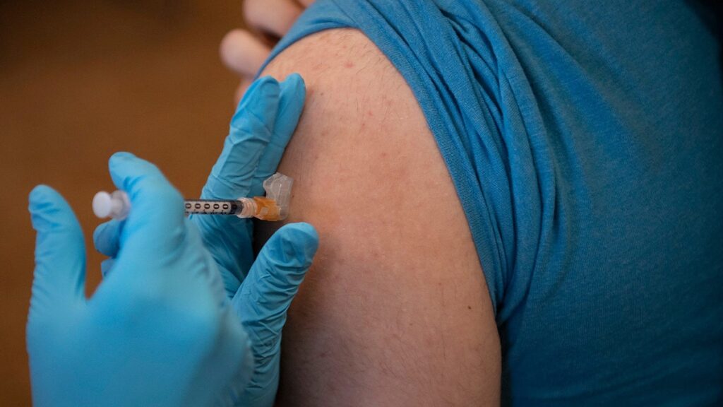 HHS Slams Slams ARNM technology as Trump cuts the financing of the modern vaccine