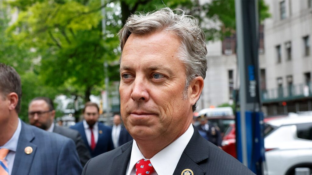 Tennessee receives that the ice policies of the mayor of Nashville represent "assistant and affecting illegal immigration"
