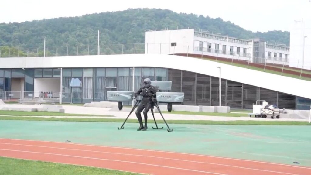 The Jetpack Chinese Jet that can be brought a first historical flight