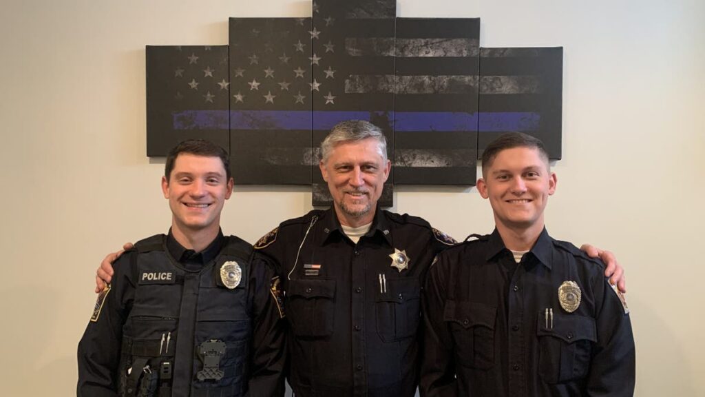 The young police officer dies by suicide after complications of "weakening" laser lying surgery