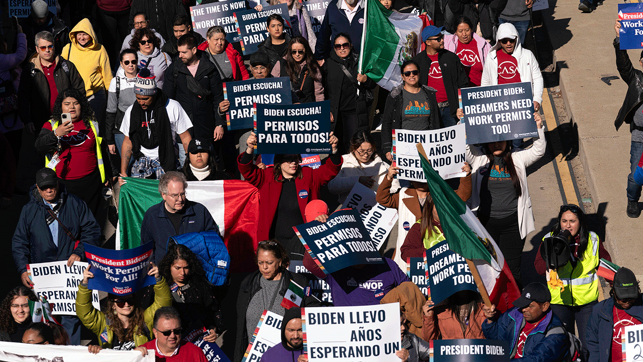 Immigrants meet in Washington