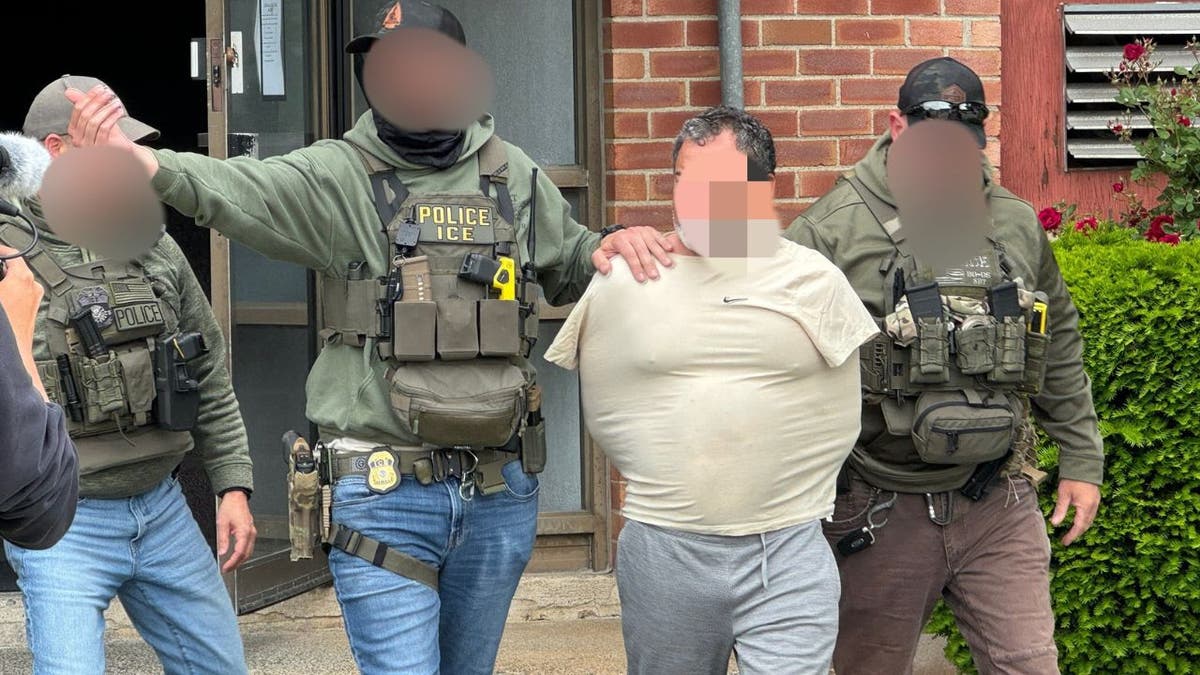 Photo of the arrest of migrants